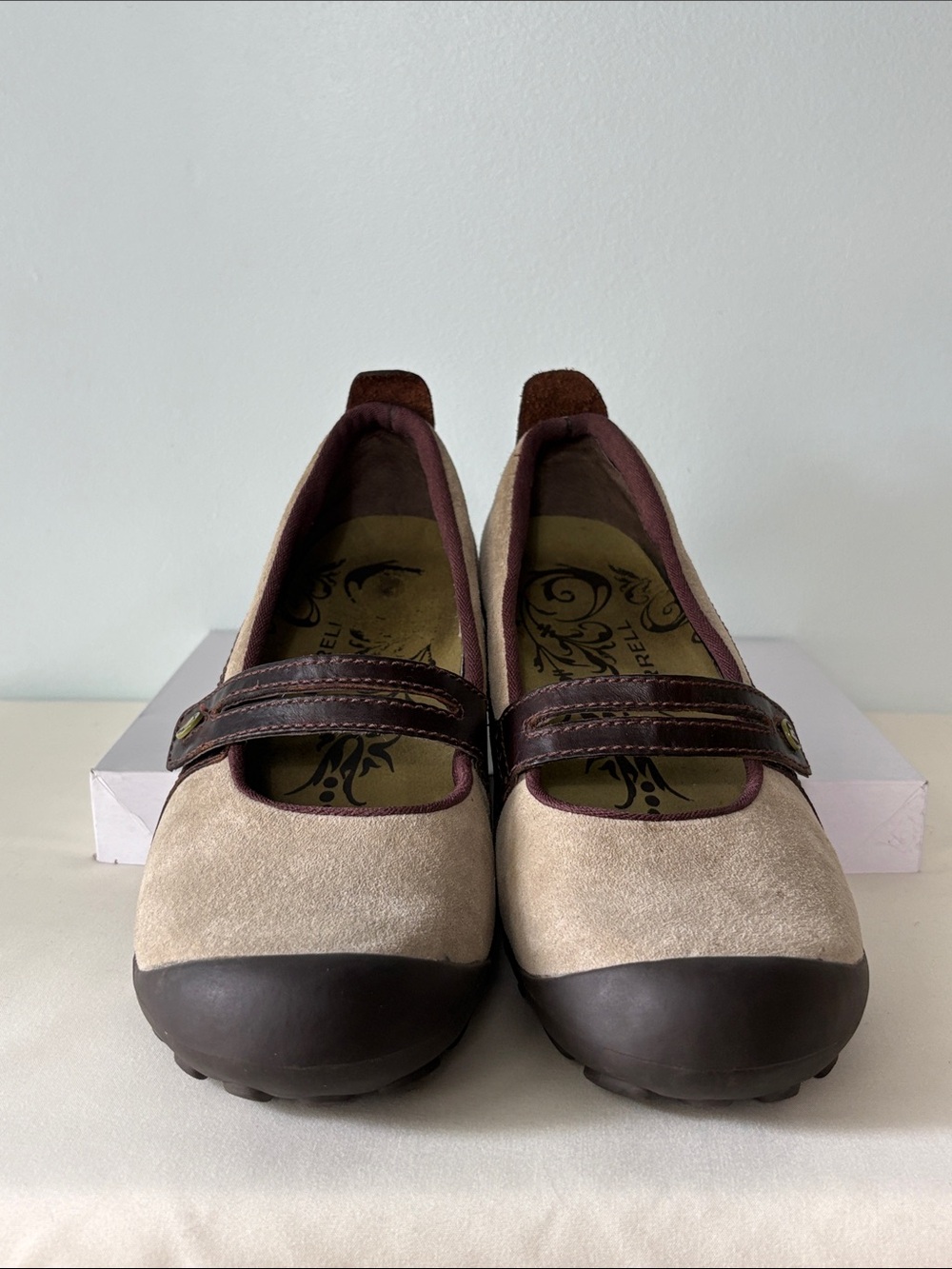 Merrell Plaza Bandeau Mary Jane Shoes Beige Suede and Dark Brown Leather—Size 9